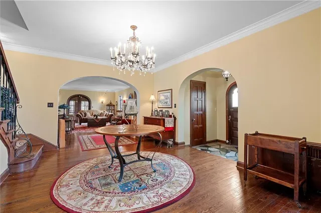 $857,500 | 8 Orchard Place, Excelsior Springs, MO 64024