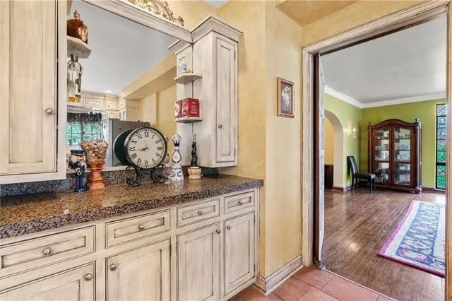 $857,500 | 8 Orchard Place, Excelsior Springs, MO 64024