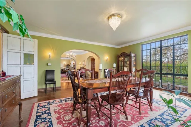 $857,500 | 8 Orchard Place, Excelsior Springs, MO 64024