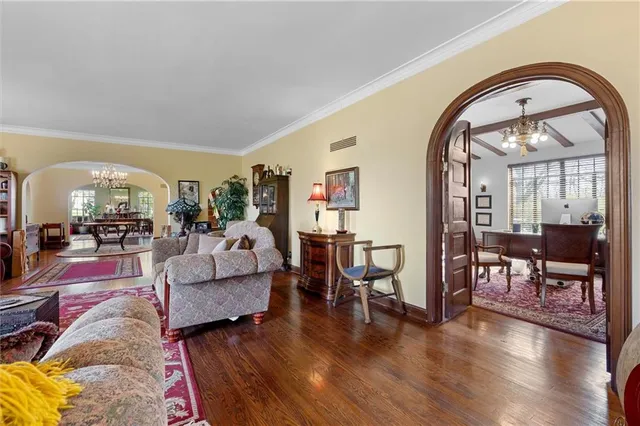 $857,500 | 8 Orchard Place, Excelsior Springs, MO 64024