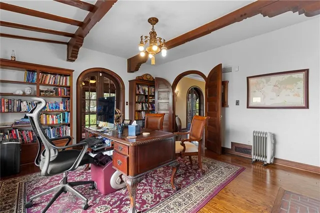 $857,500 | 8 Orchard Place, Excelsior Springs, MO 64024