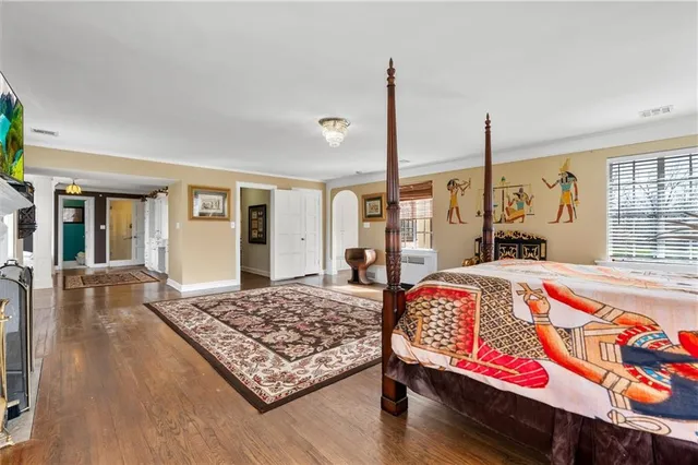 $857,500 | 8 Orchard Place, Excelsior Springs, MO 64024