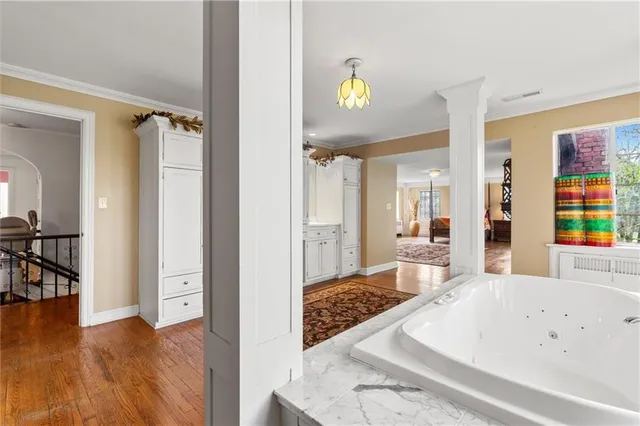 $857,500 | 8 Orchard Place, Excelsior Springs, MO 64024