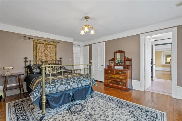 $857,500 | 8 Orchard Place, Excelsior Springs, MO 64024