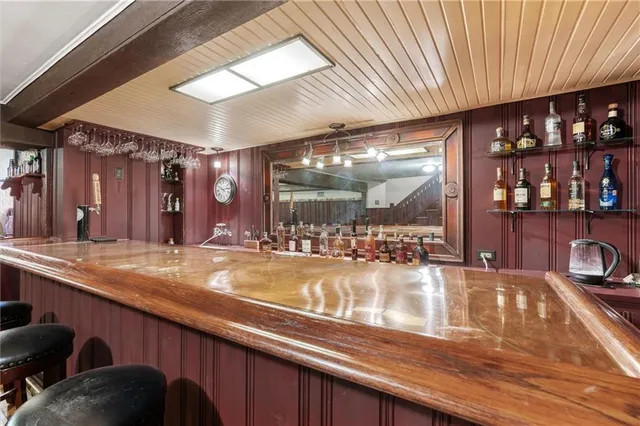 $857,500 | 8 Orchard Place, Excelsior Springs, MO 64024