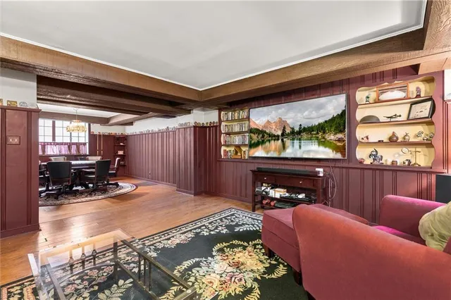 $857,500 | 8 Orchard Place, Excelsior Springs, MO 64024