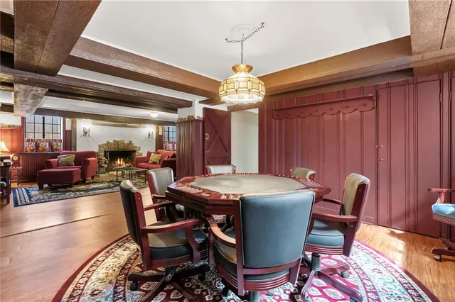 $857,500 | 8 Orchard Place, Excelsior Springs, MO 64024