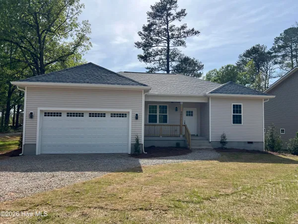 $2,000 | 401 James Street, Vass, NC 28394