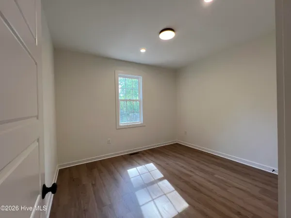 $2,000 | 401 James Street, Vass, NC 28394
