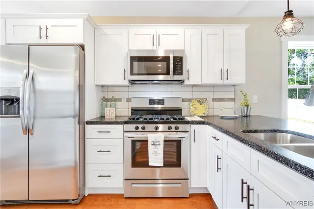 $464,900 | 112 Birch Creek, Alden, NY 14004