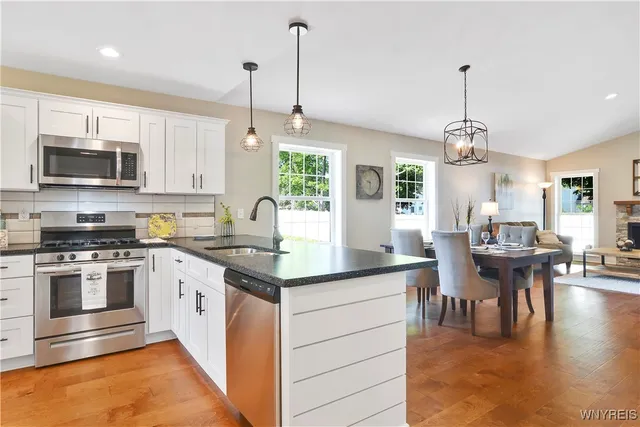 $464,900 | 112 Birch Creek, Alden, NY 14004