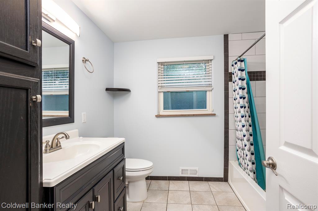 1100 North Livernois Road Rochester, MI 48306 - Photo 13 of 35