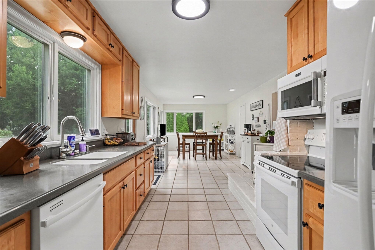 59 Ridgemoor Road Coldwater, MI 49036 - Photo 8 of 29