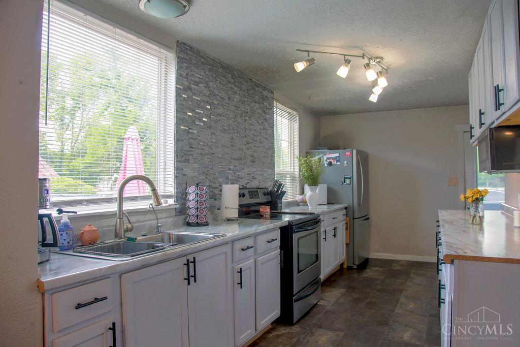 2012 Infirmary Road Dayton, OH 45417 - Photo 10 of 44