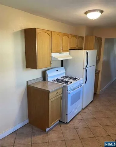 $1,850 | 112 Paris Avenue, Unit E, Northvale, NJ 07647