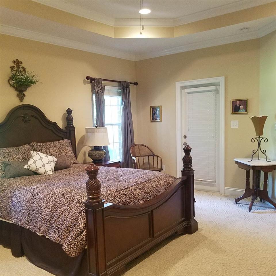 104 Natchez Trace Foley, AL 36535 - Photo 21 of 50 Tray Ceiling in Master Be