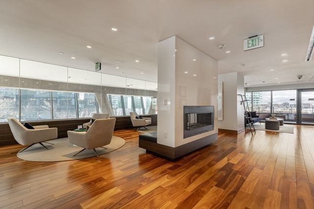 $3,300,000 | 300 Pier 4 Blvd., Unit 8F, Boston, MA 02210