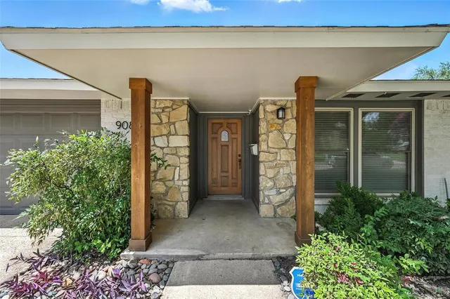 a view of a entryway door of the house