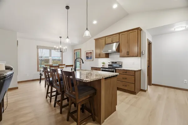 $549,900 | 2215 East Honeygold Court, Appleton, WI 54913