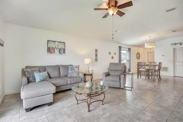 $2,100 | 12618 Sandpine Reserve Place, Gibsonton, FL 33534