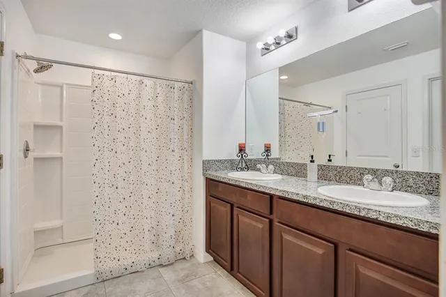 $2,100 | 12618 Sandpine Reserve Place, Gibsonton, FL 33534