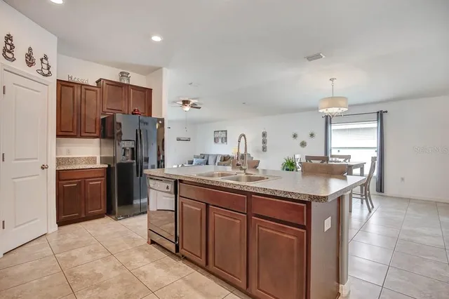 $2,100 | 12618 Sandpine Reserve Place, Gibsonton, FL 33534