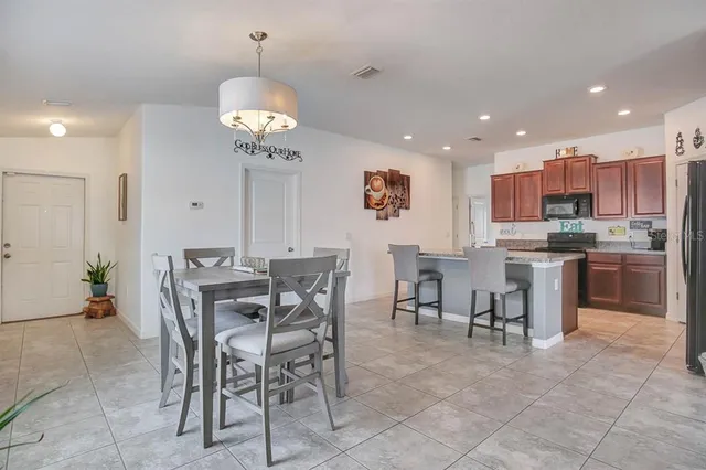 $2,100 | 12618 Sandpine Reserve Place, Gibsonton, FL 33534