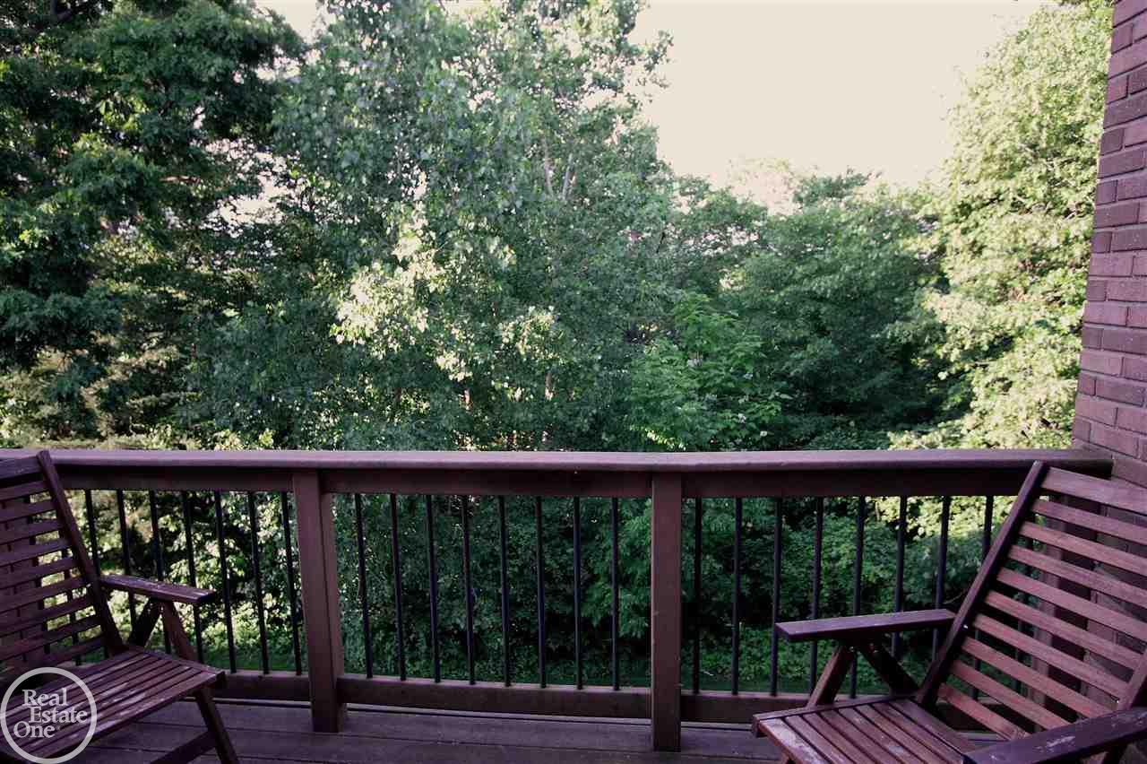 1061 Moran Drive Rochester, MI 48307 - Photo 14 of 40 Gallery Image 14