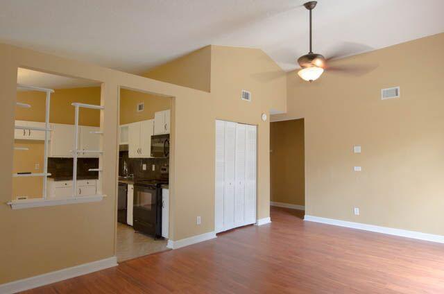156 Manchester Road Summerville, SC 29486 - Photo 4 of 12 156 Manchester-7