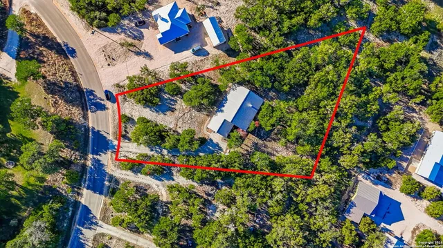 $419,900 | 1095 Stallion Springs Drive, Fischer, TX 78623