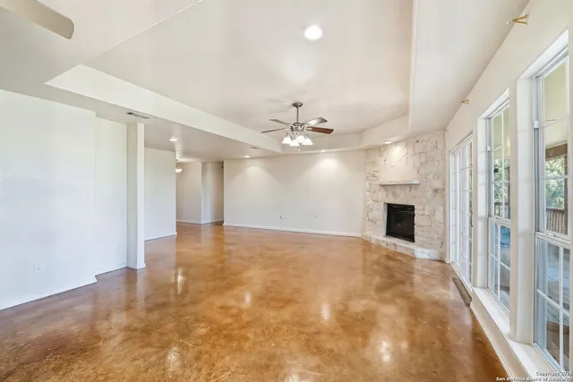 $419,900 | 1095 Stallion Springs Drive, Fischer, TX 78623