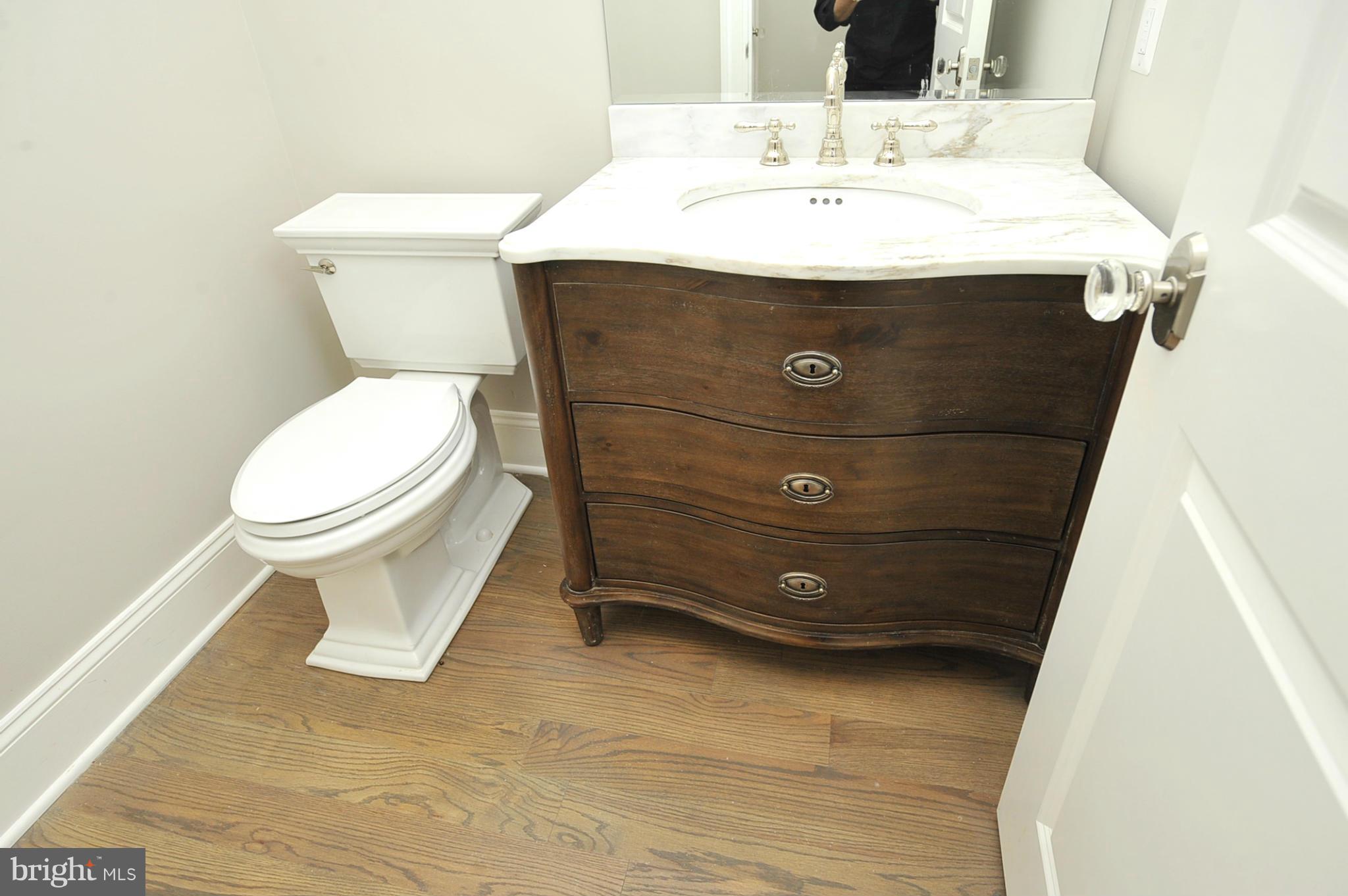 5506 Lambeth Road Bethesda, MD 20814 - Photo 13 of 30 Bath