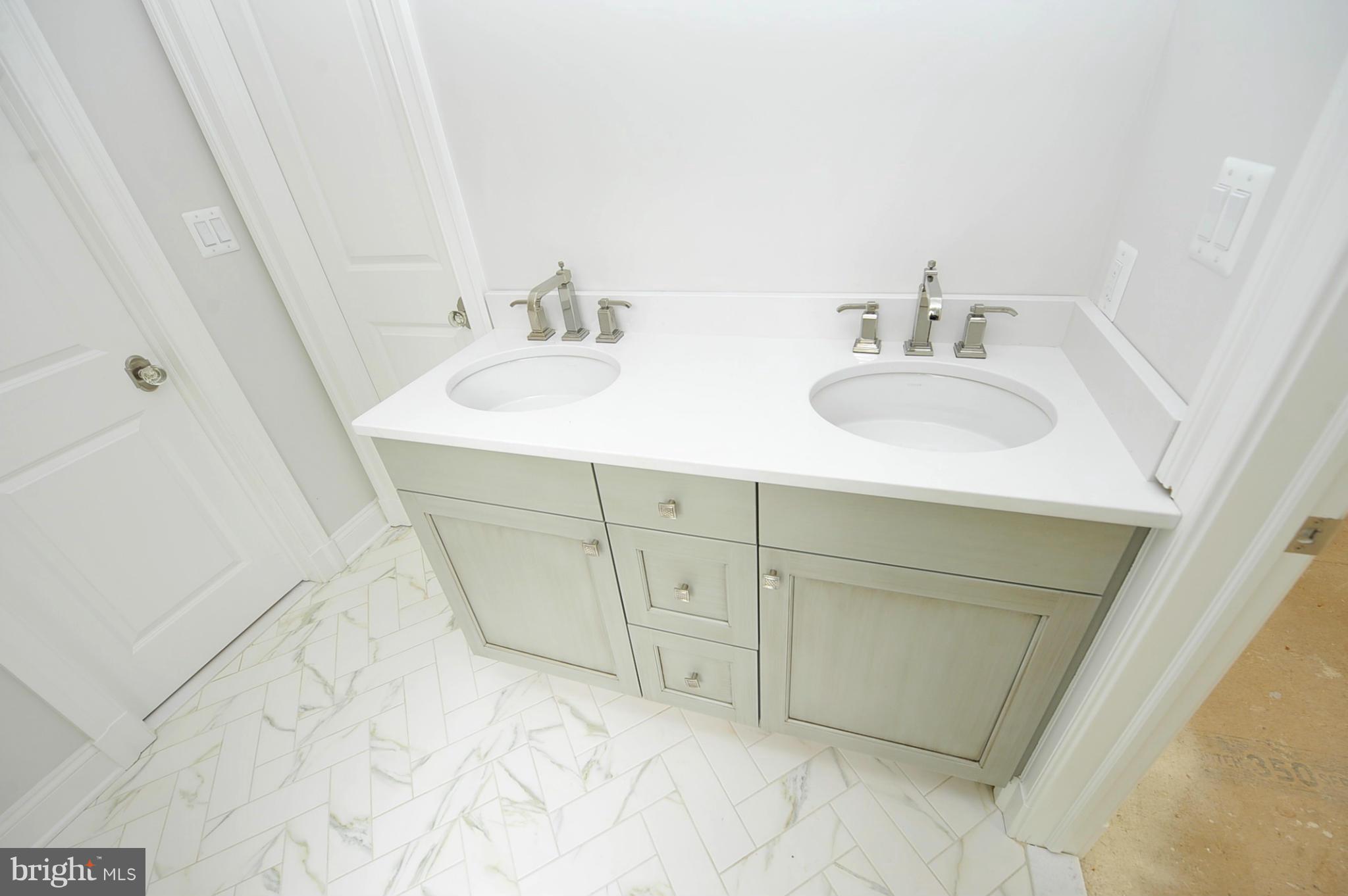 5506 Lambeth Road Bethesda, MD 20814 - Photo 23 of 30 Bath