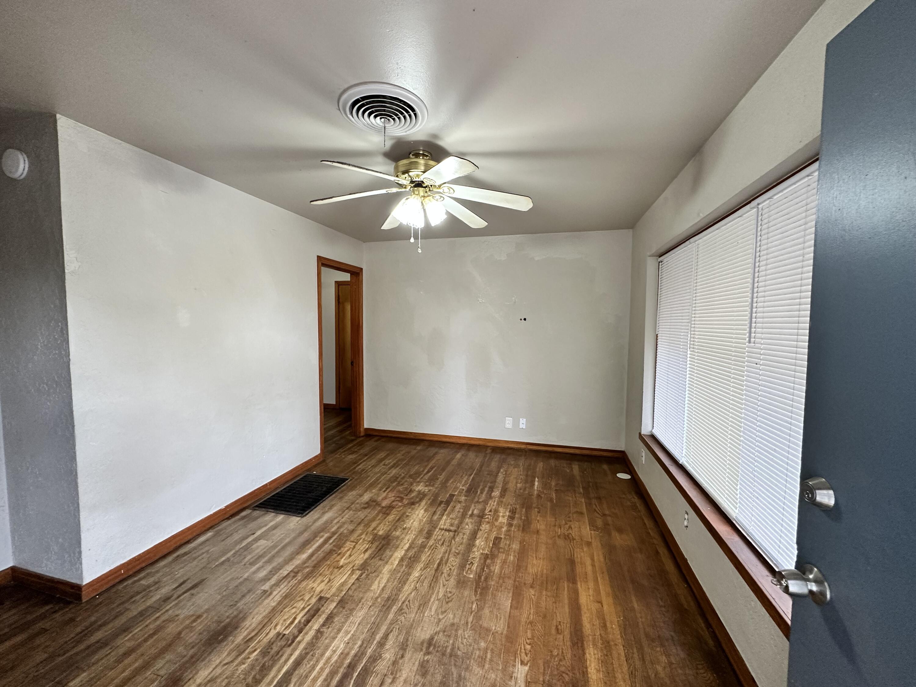 1908 Currie Lane Amarillo, TX 79107 - Photo 2 of 10 IMG_3074