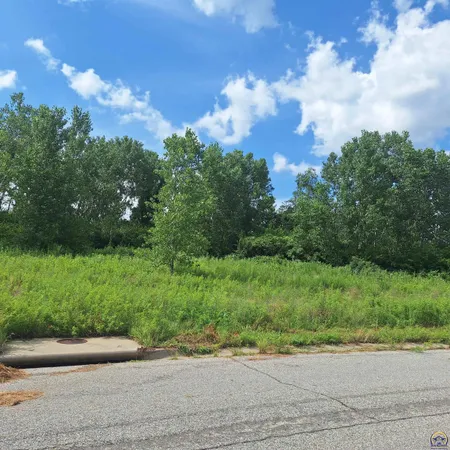$29,900 | 6324 Southwest 47th Street, Topeka, KS 66610