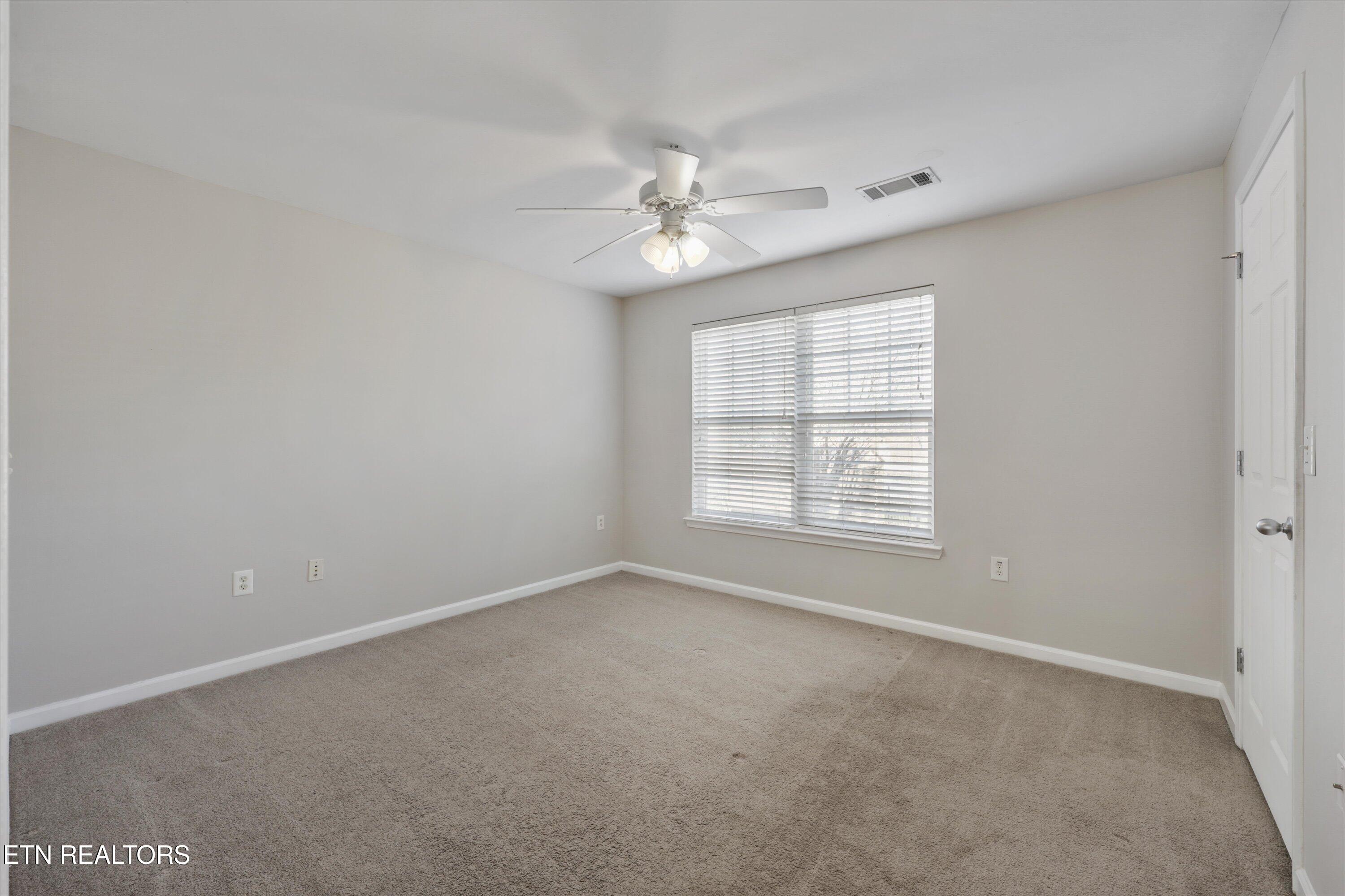 1121 Tree Top Way, Unit 1422 Knoxville, TN 37920 - Photo 14 of 29 IMG_6796