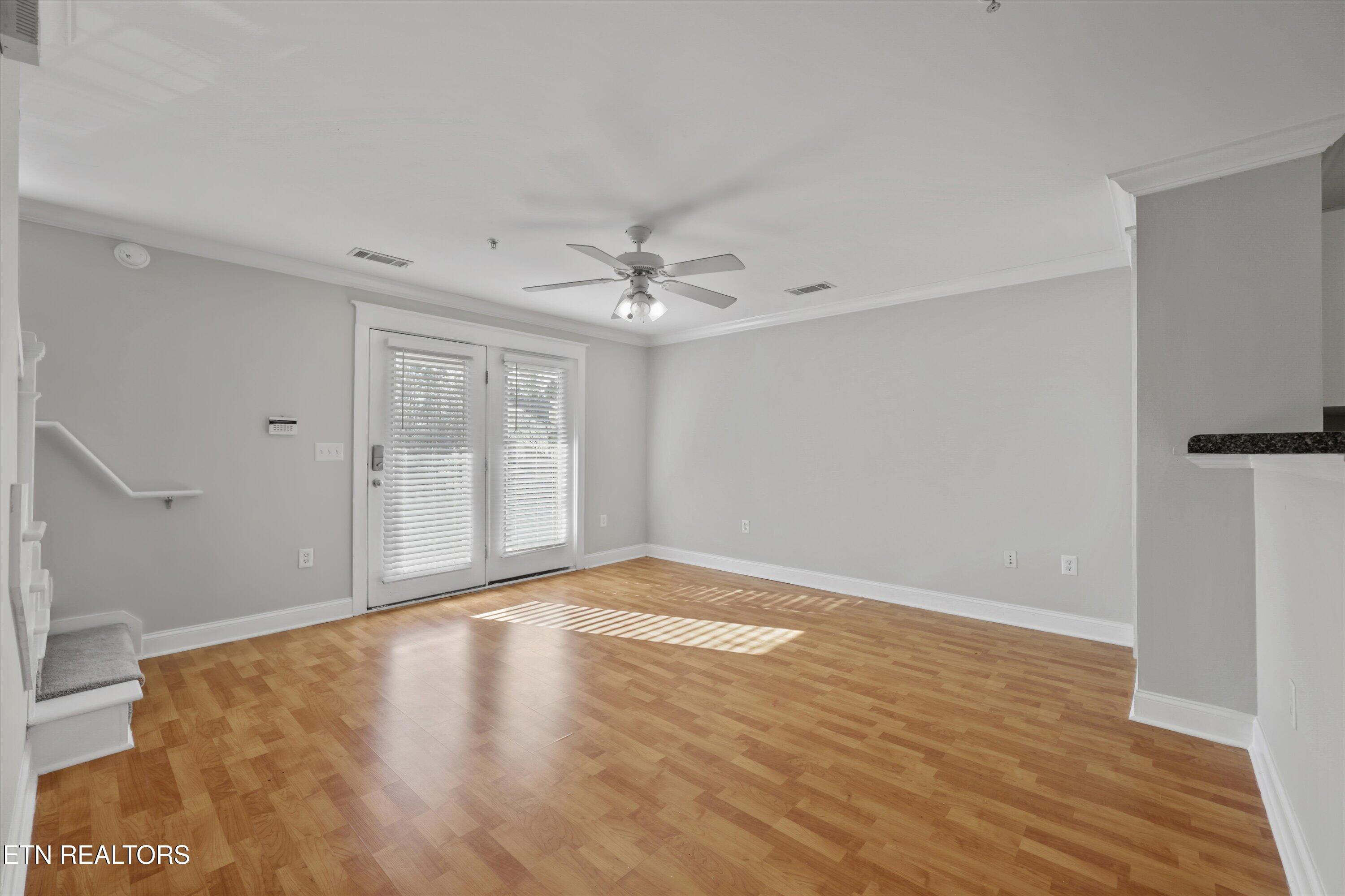 1121 Tree Top Way, Unit 1422 Knoxville, TN 37920 - Photo 4 of 29 IMG_6785