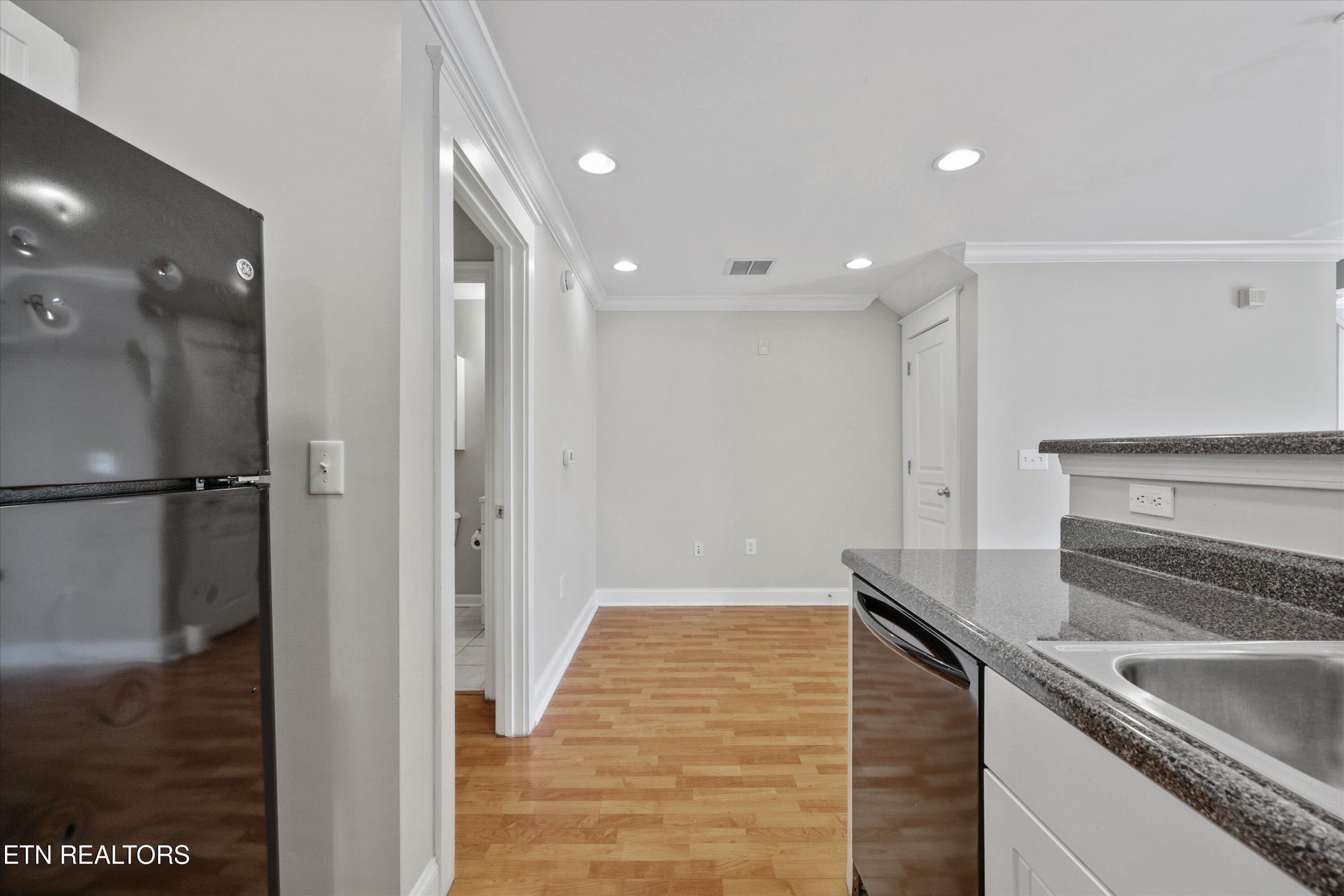 1121 Tree Top Way, Unit 1422 Knoxville, TN 37920 - Photo 8 of 29 IMG_6788