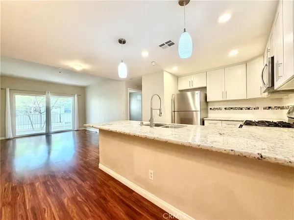 $2,500 | 31371 Taylor Lane, Temecula, CA 92592
