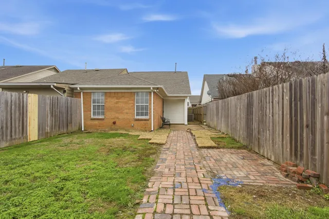 $1,595 | 6856 Wrigley Drive, Cordova, TN 38018