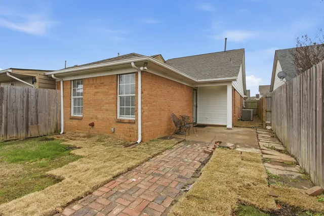 $1,595 | 6856 Wrigley Drive, Cordova, TN 38018