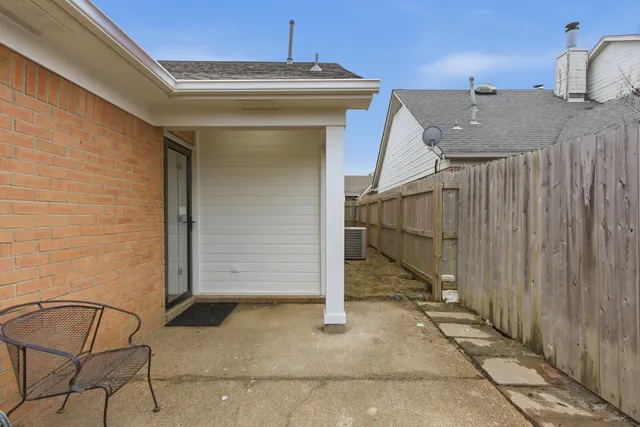 $1,595 | 6856 Wrigley Drive, Cordova, TN 38018