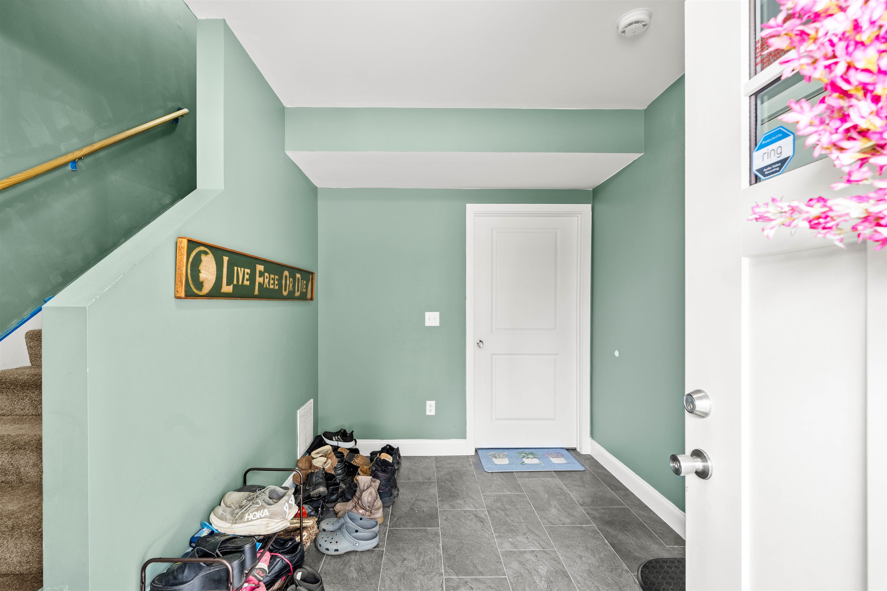 6 Biggs Avenue, Unit B Epping, NH 03042 - Photo 4 of 30
