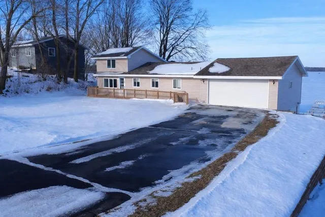 $549,999 | 8325 Hennepin Way, Morristown, MN 55052