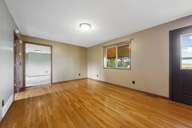 $549,999 | 8325 Hennepin Way, Morristown, MN 55052