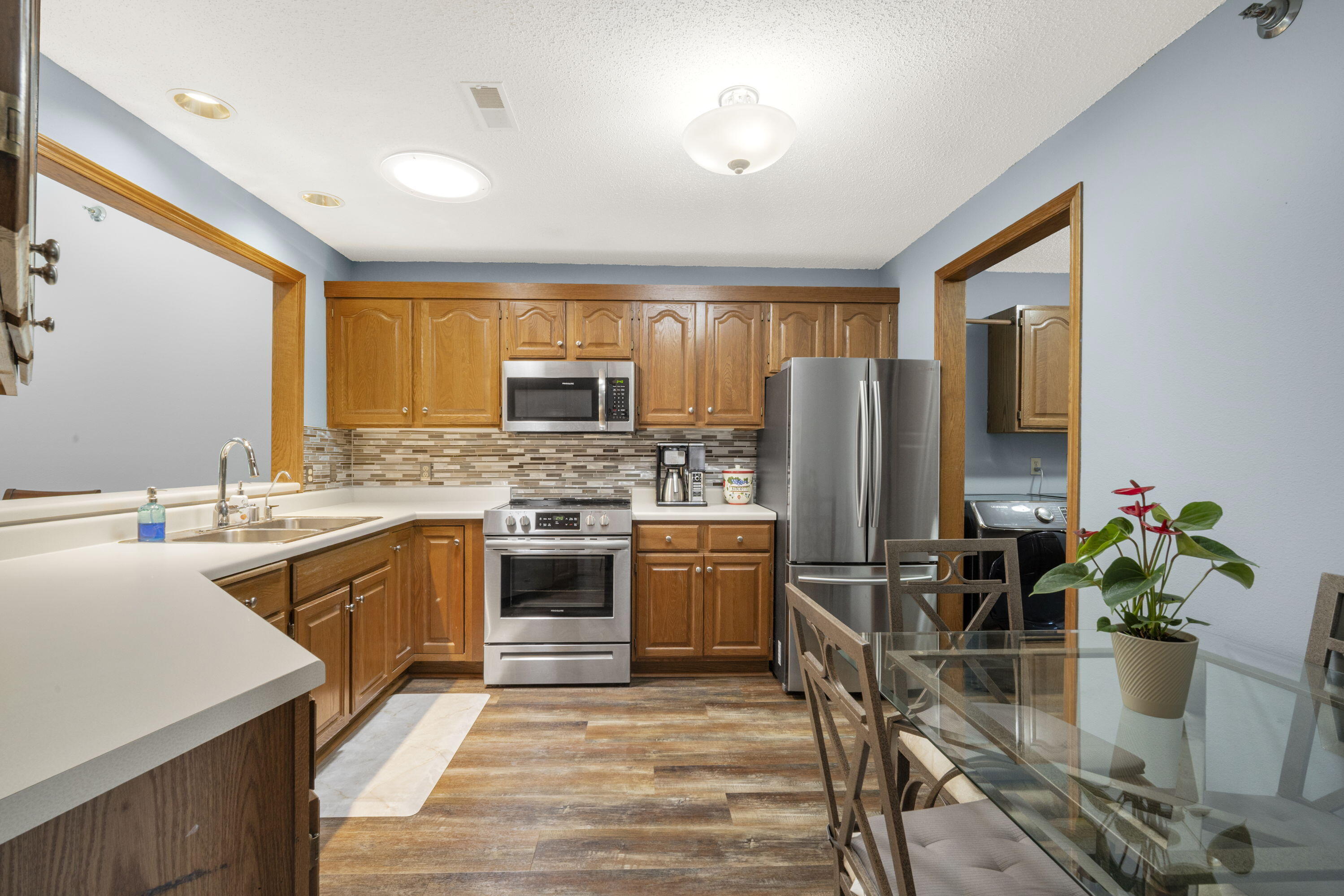 4511 South 124th Street New Berlin, WI 53151 - Photo 5 of 22 8_imgDSC06517