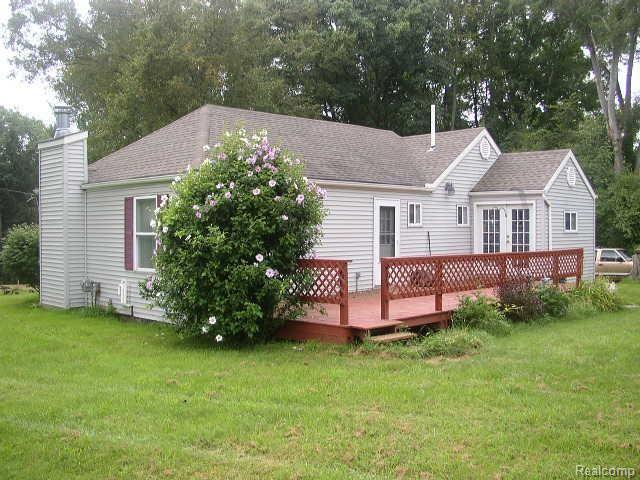 2726 Flint River Road Lapeer, MI 48446 - Photo 45 of 52 P1010285.jpg