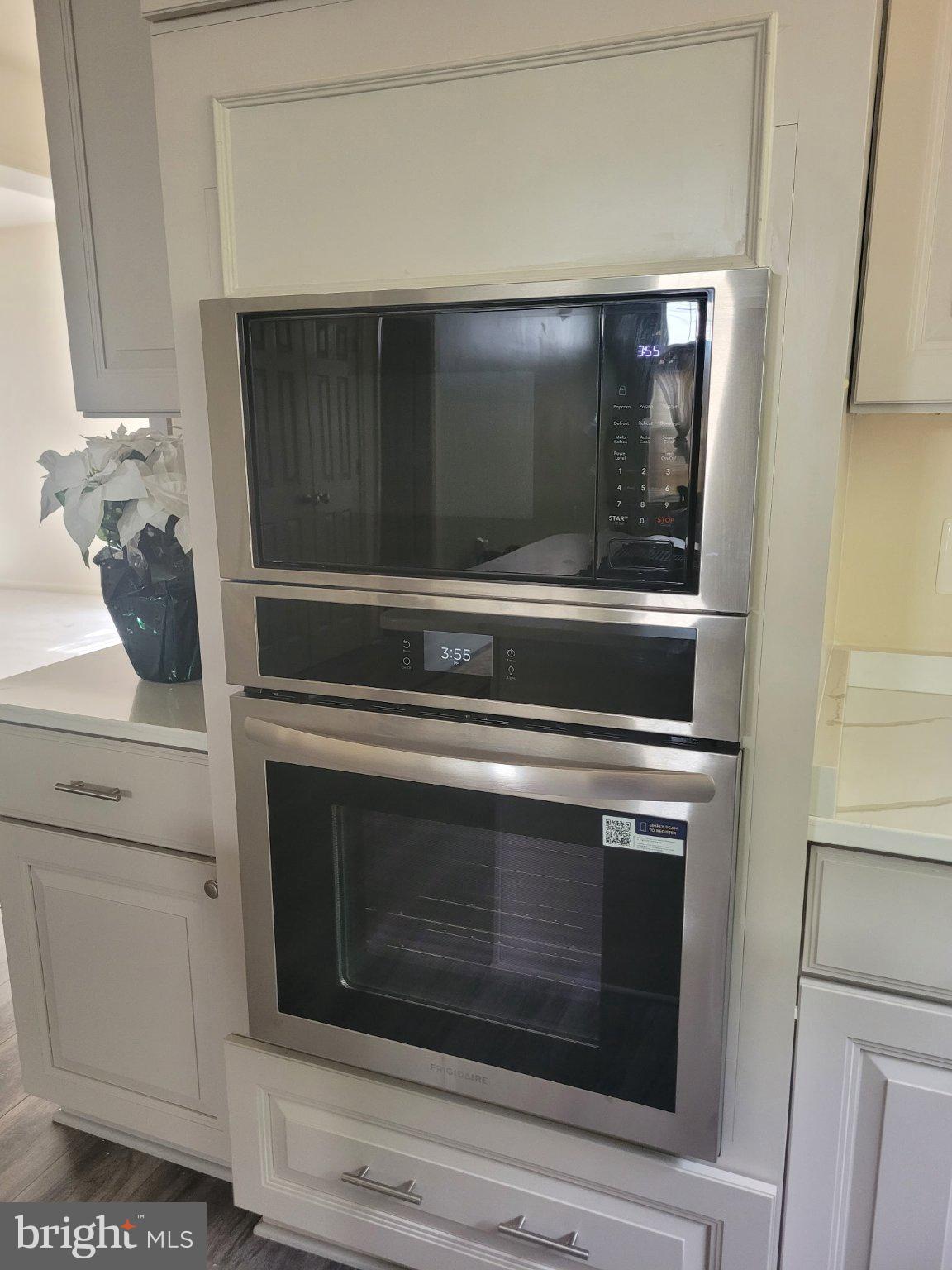 1202 Strausberg Street Accokeek, MD 20607 - Photo 20 of 43 Sleek dual oven for modern kitchens.