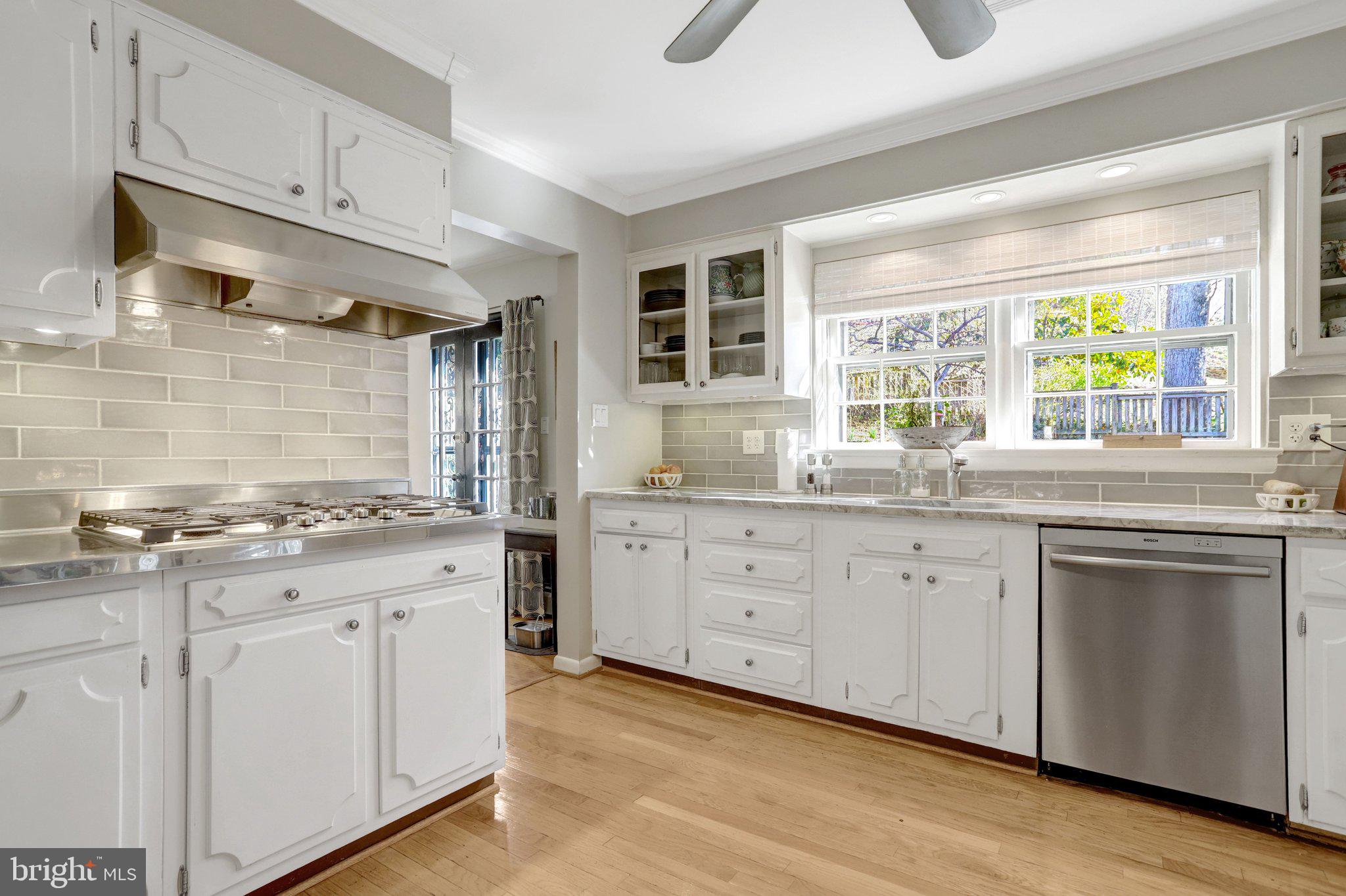 3657 Military Road Arlington, VA 22207 - Photo 14 of 63 Kitchen