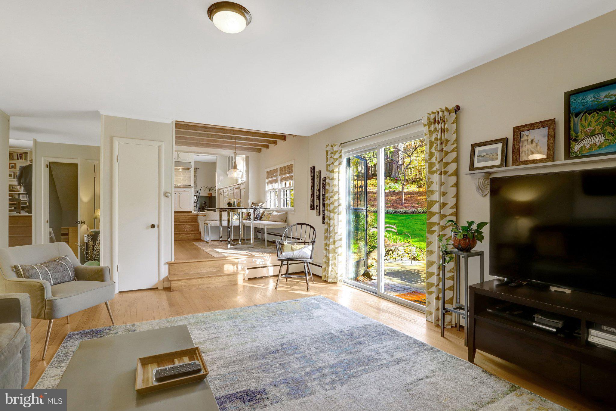 3657 Military Road Arlington, VA 22207 - Photo 22 of 63 Family Room